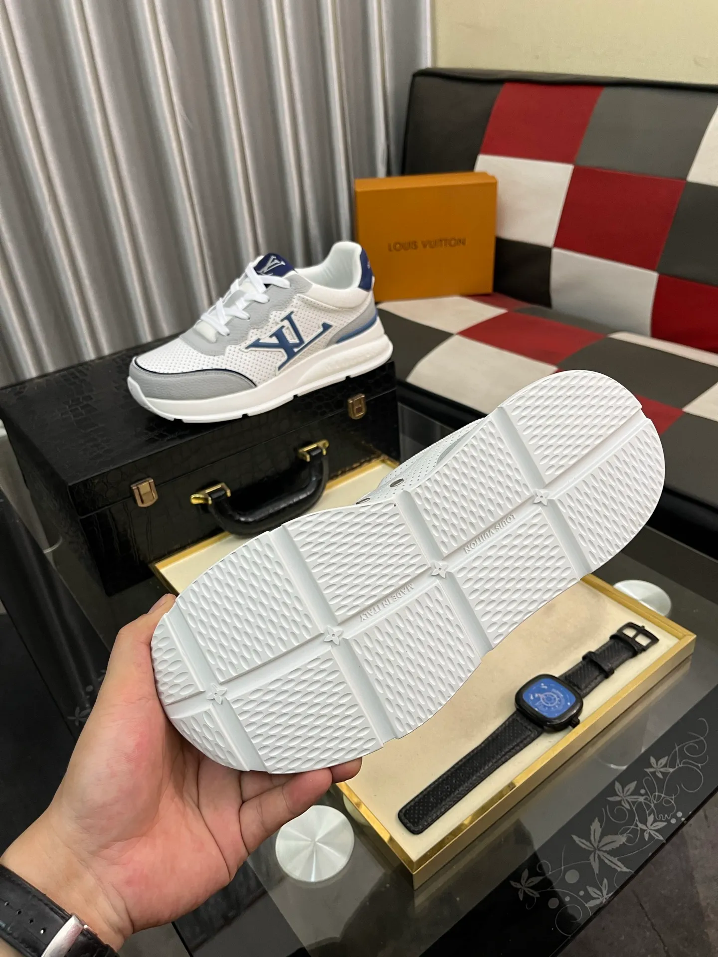 Men's shoes 💰458⌚️⌚️[Louis Vuitton LV] Dad shoes are popular casual sports shoes with outsole, breathable and comfortable, easy to walk, trendy men's versatile fly woven epoxy with ➕leather lining➕Gucci's popular original outsole, sports and running style, super comfortable. Code number 38-44